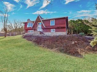 5215 Terra Heights Dr, Manhattan, KS 66503