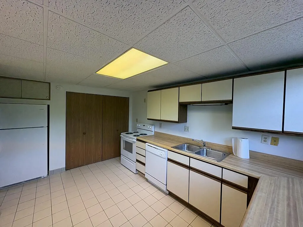 1 bed, 1.0 bath, 800 sqft, $875 — Photo 3