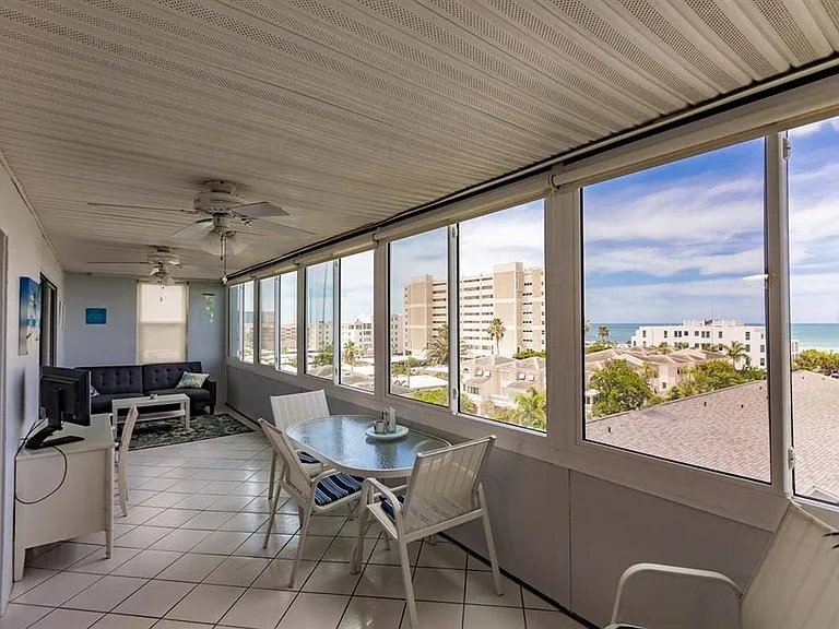 1125 W Peppertree Dr #501 — Photo 22