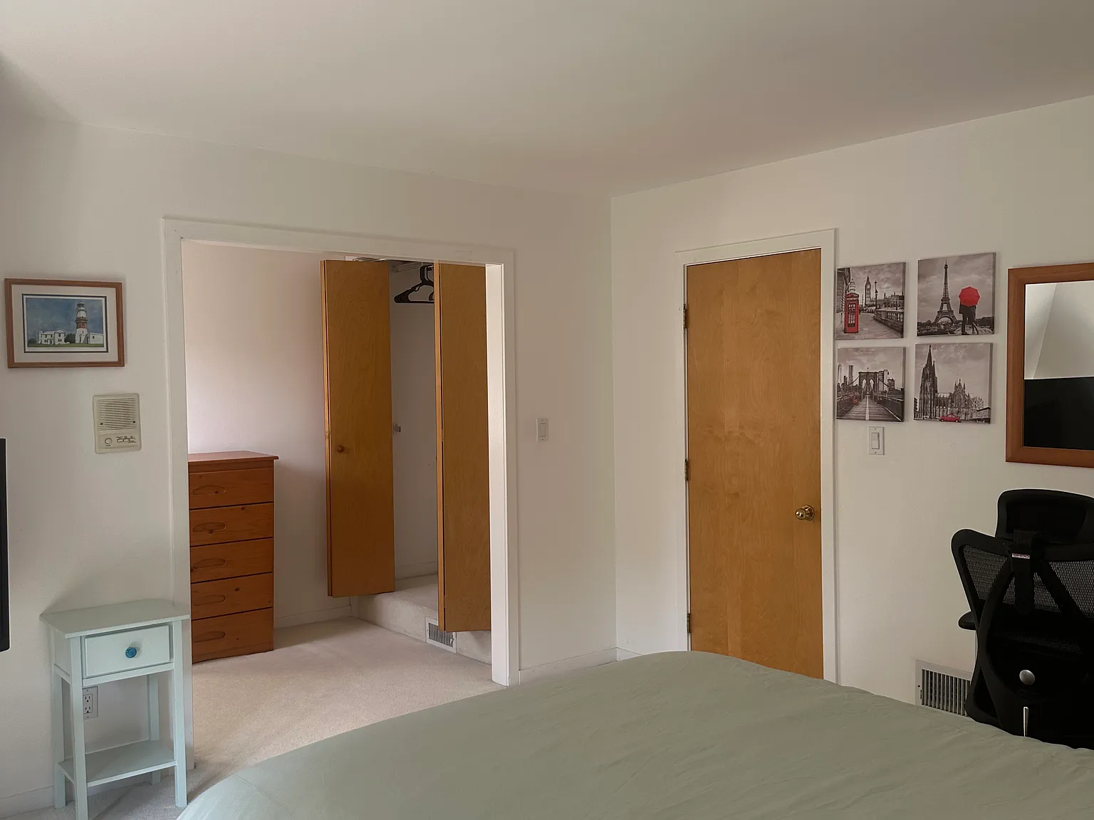 11 Columbus Pl — Photo 2