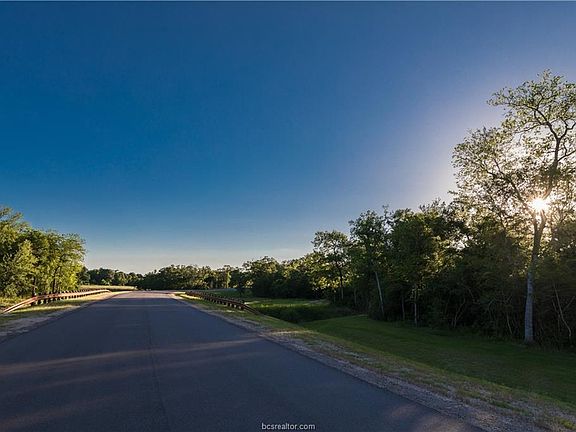 4th image of 19001 Meadows Bluff Ct