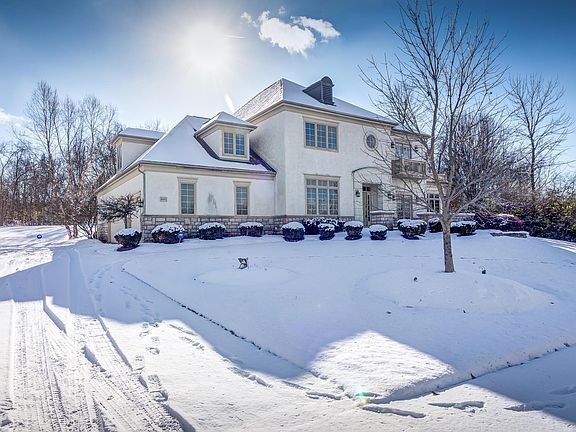 2nd image of 4441 Wyandotte Woods Blvd