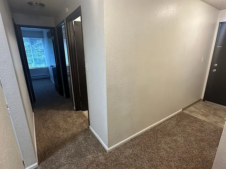 Westwood Apartments — Photo 22