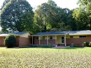 4000 S Fremont Dr, Greensboro, NC 27407