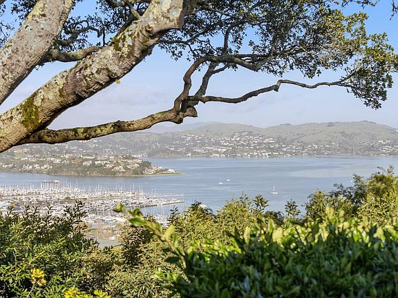 5th image of 31 Toyon Lane