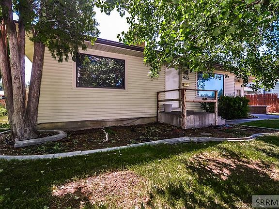 5th image of 965 Austin Ave