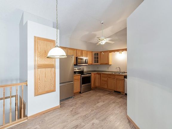 4th image of 3752 131st Ln NW