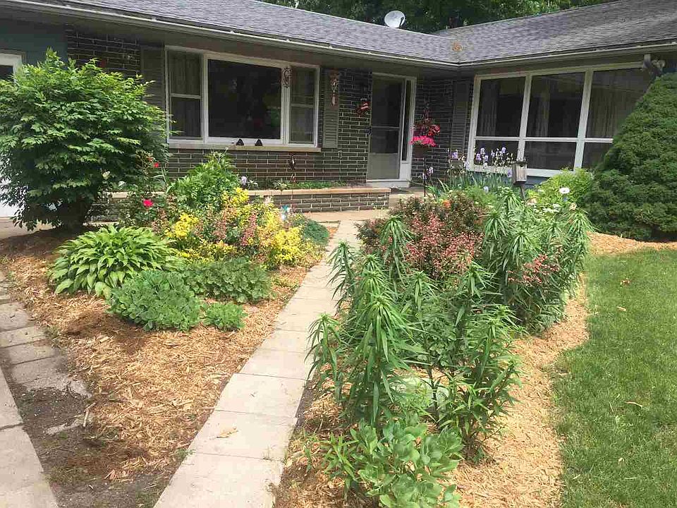 2nd image of 211 Engle Lake Rd W