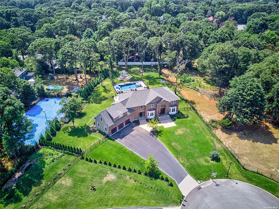 41 Huntting Ln, East Islip, NY 11730 MLS 3382539 Zillow