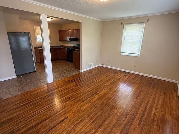 2nd image of 1337 Avenue C