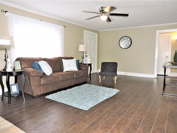 2nd image of 2820 Ashley St