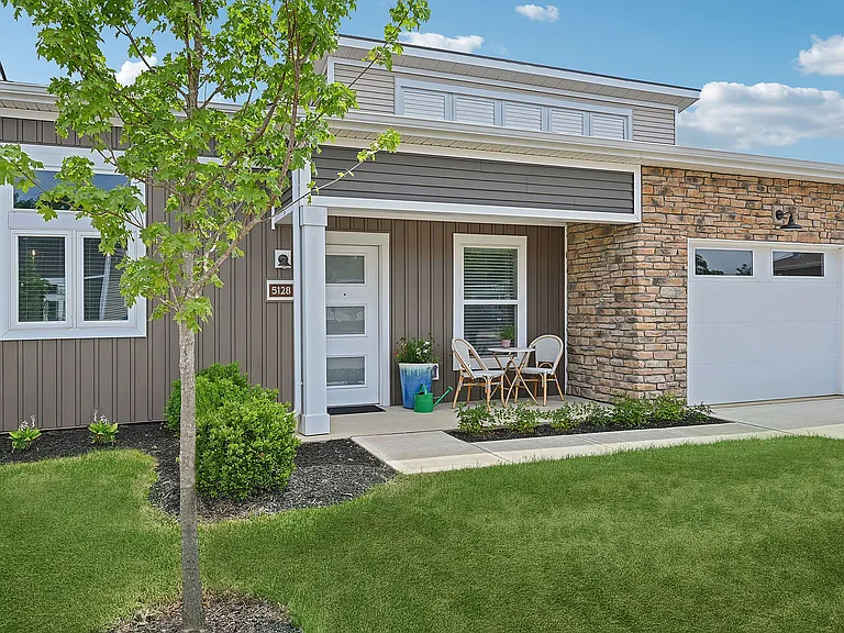 1 Bedroom | Patio & Garage