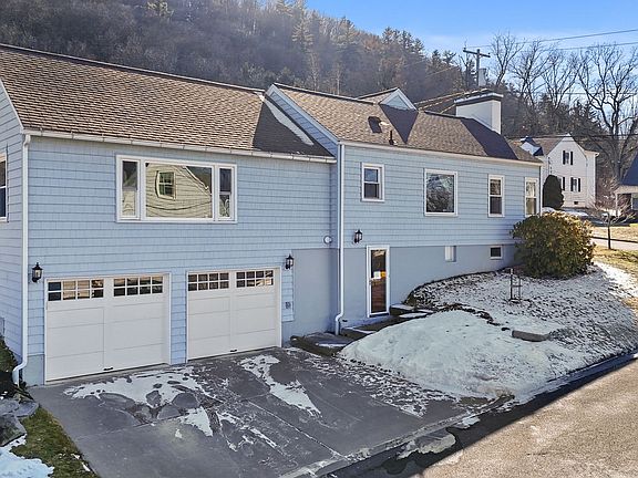 2nd image of 23 Denton Rd