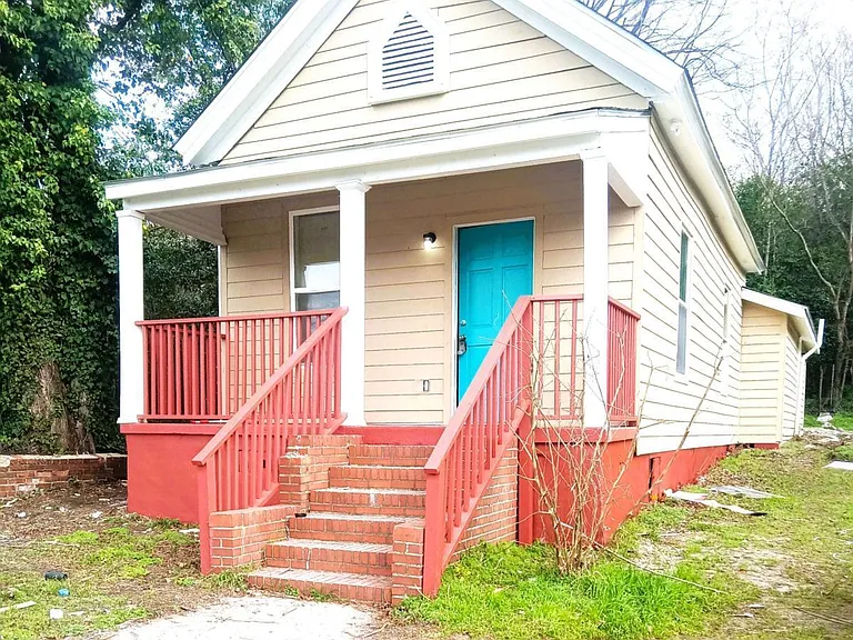 248 Madison St — Photo 1