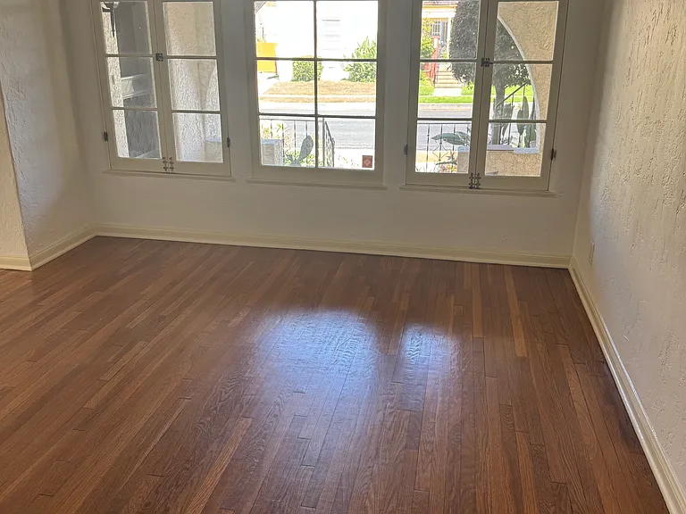 7940 Blackburn Ave #7940 — Photo 10