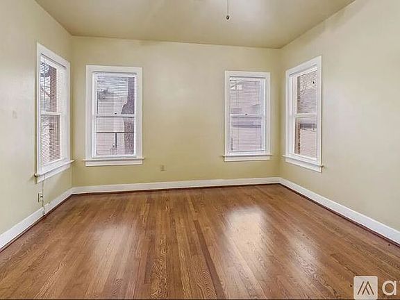 5th image of 4702 La Branch St