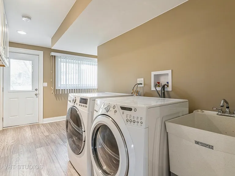 1415 E Fleming Dr S — Photo 34
