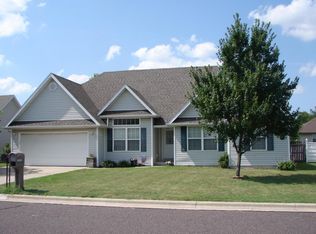 106 Prairie Ln, Monett, MO 65708