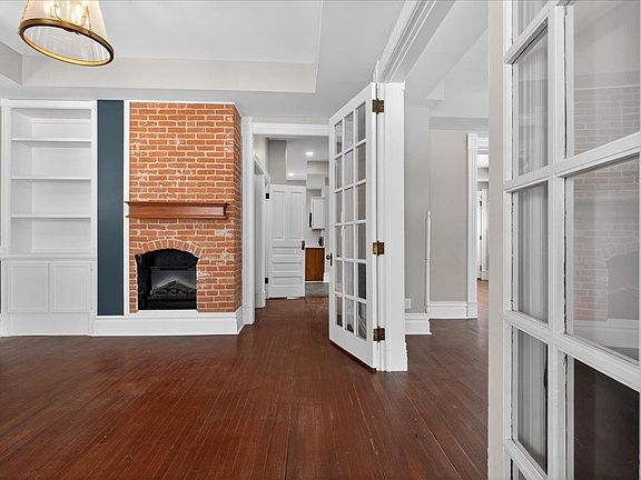 5th image of 337 Almond St