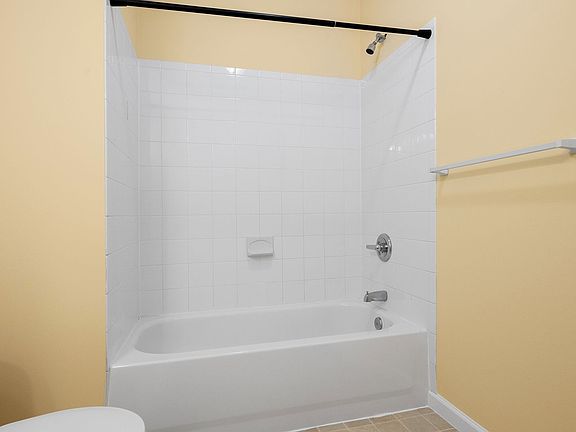 3rd image of 2300 N Calvert St #304