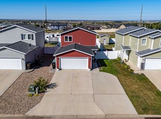 2850 Finley St, Lincoln, ND 58504