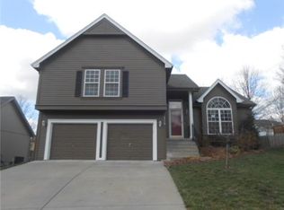 9710 N Holmes St, Kansas City, MO 64155