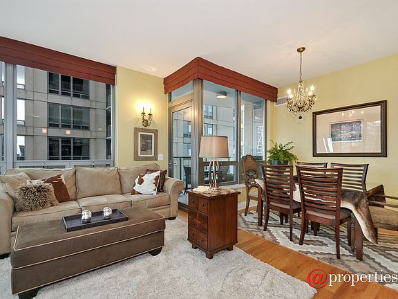 Living Room / Dining Room