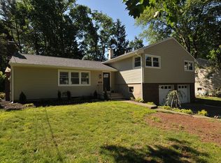 205 Rockview Ave, North Plainfield, NJ 07063