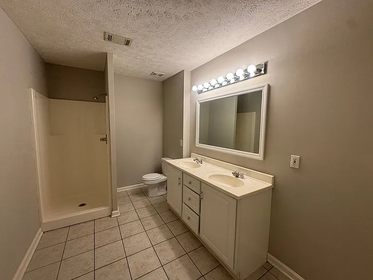 1154 S Lawrence St — Photo 23