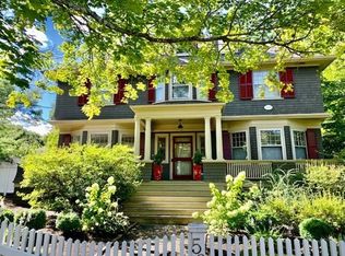 59 Maple St, Newton, MA 02466