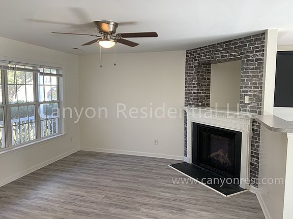2nd image of 1718 Kay St