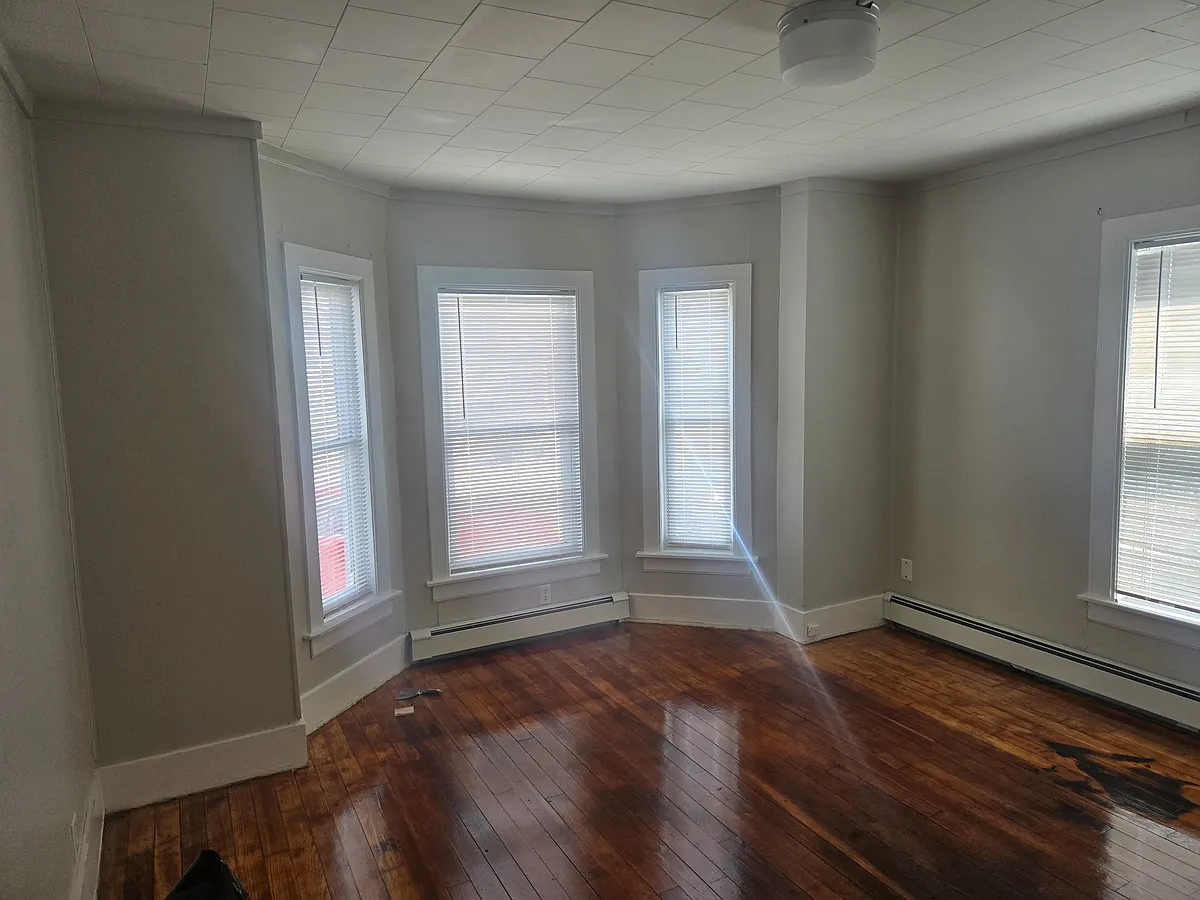 Building Photo - 70 Cleveland St #1