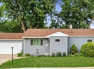 2213 S Lyndale Ave, Sioux Falls, SD 57105