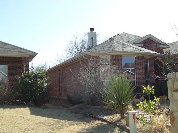 3rd image of 2508 Priscella Dr