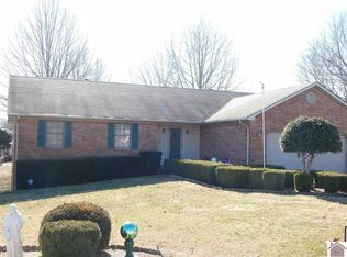 121 Circle Dr, Benton, KY 42025