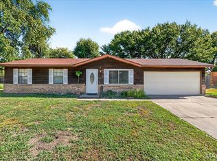 2013 Maple Tree Ln, Cahokia, IL 62206