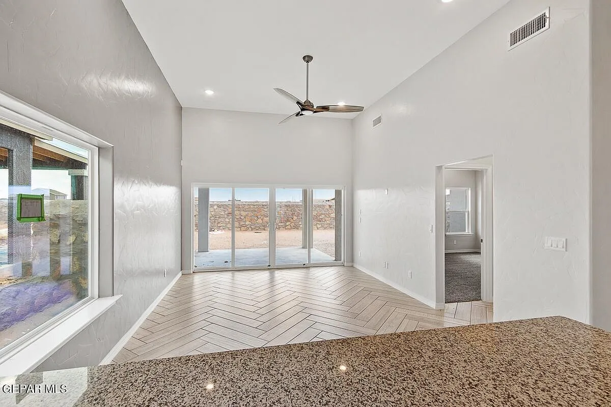 913 Louisiana Downs Avenue - 1 — Photo 3