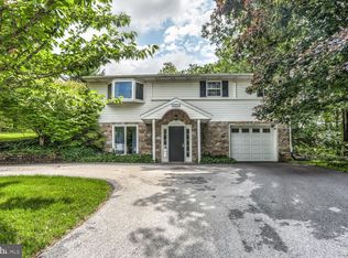 1035 Princeton Dr, Hummelstown, PA 17036
