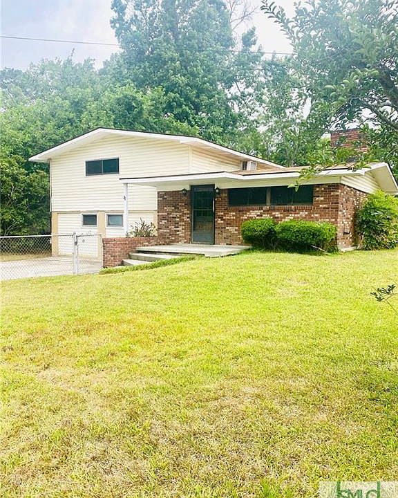 1st image of 27 Bishop Ave