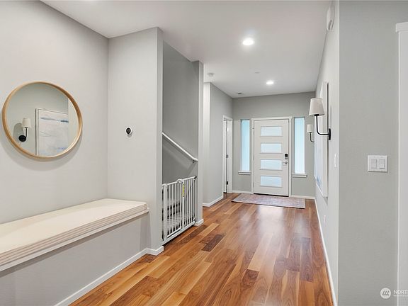 4th image of 6202 Alameda Avenue W
