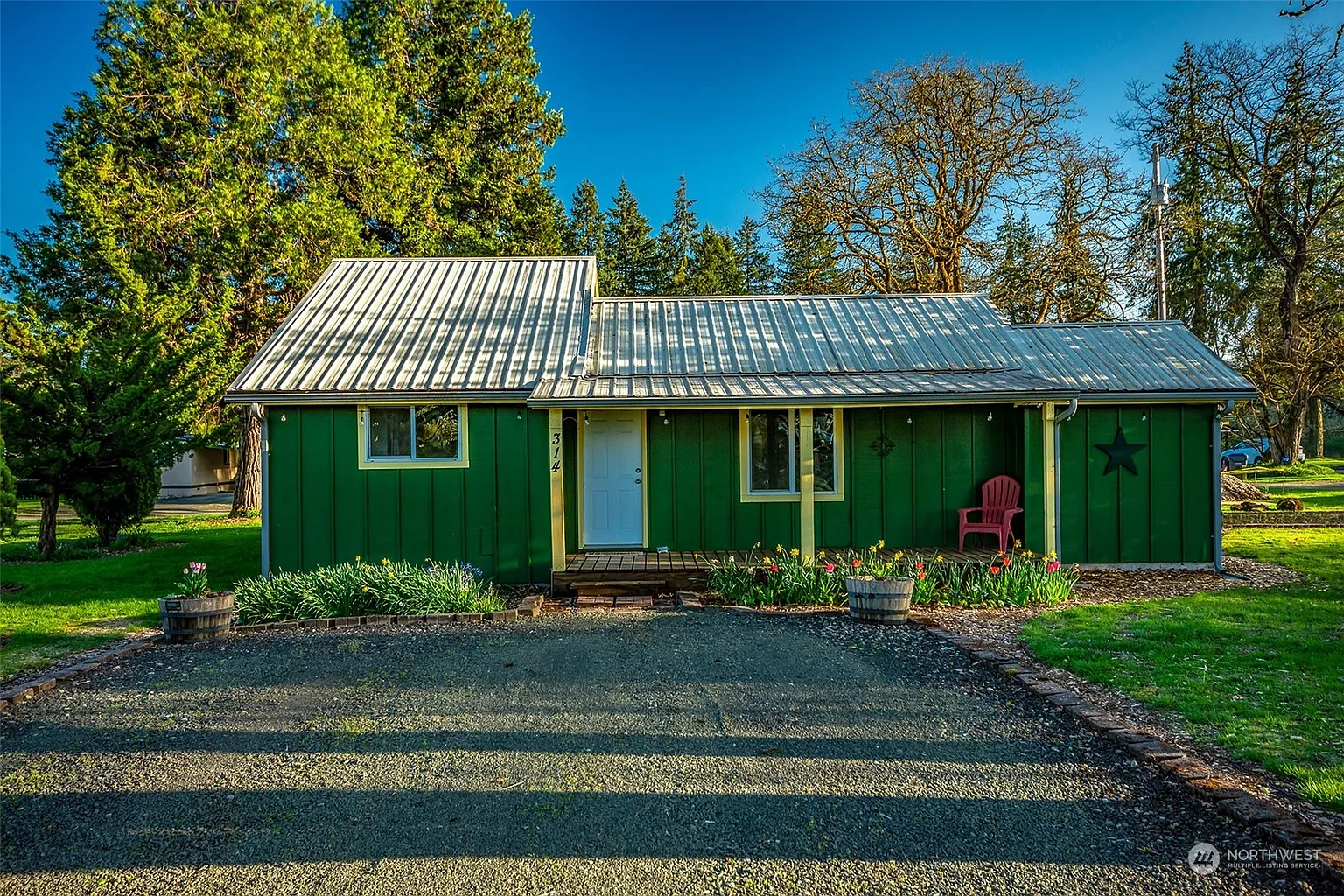 314 W Eagle Street photo 1