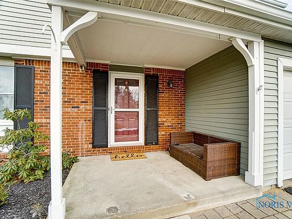 3rd image of 3940 Barleyton Cir