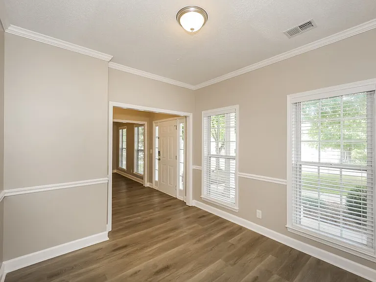 284 Baldwin Ct — Photo 5