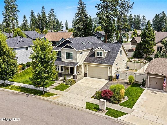 3rd image of 6734 N Madellaine Dr