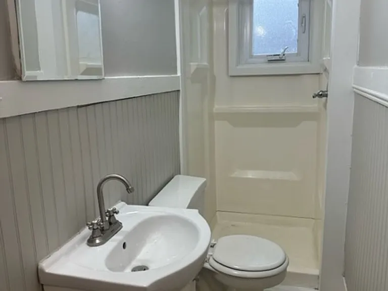 51 Alliance Ave — Photo 10