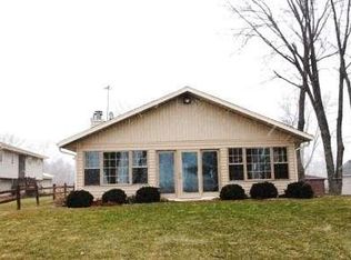 7654 E Wind Lake Rd, Wind Lake, WI 53185