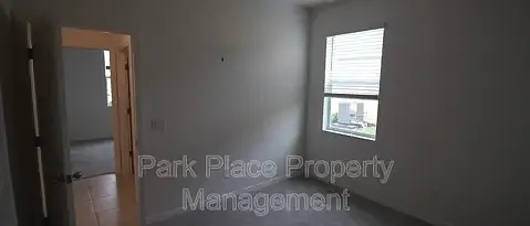 111 Roseville Dr — Photo 9