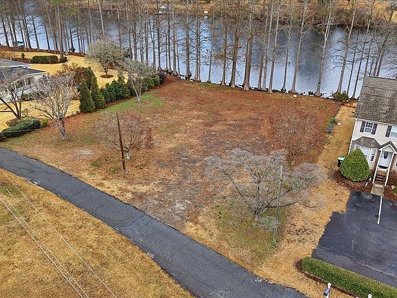 5th image of 1100 S Lakeside Dr