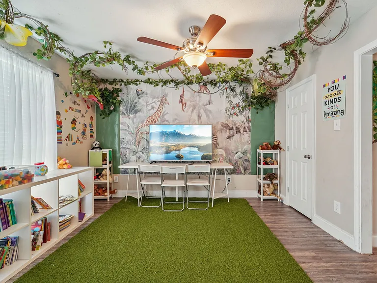 Kids Center