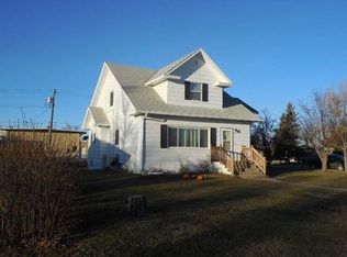 500 McKinley Ave W, Underwood, ND 58576